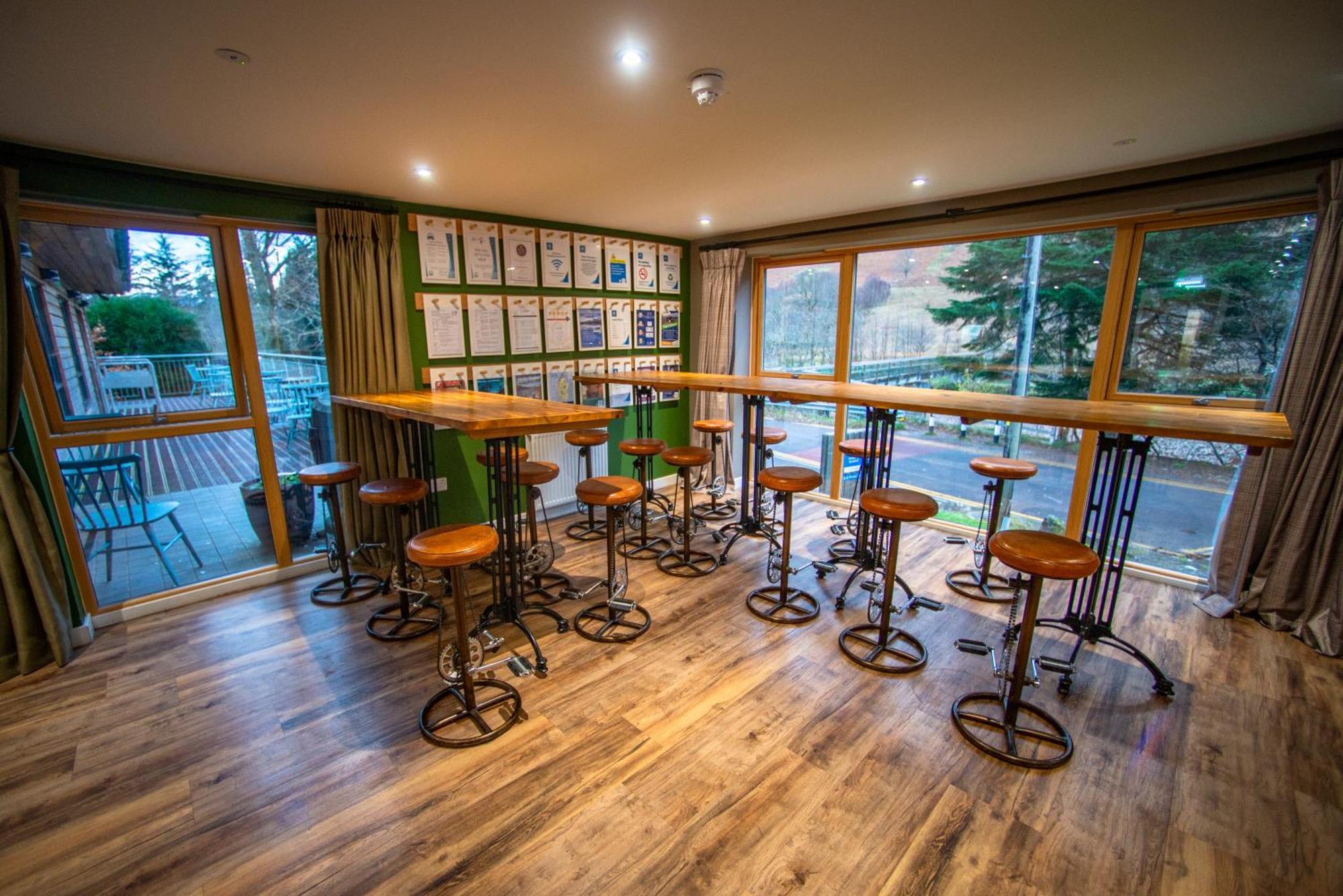 Glen Nevis Youth Hostel Fort William Exteriör bild The bar at the National Motor Museum