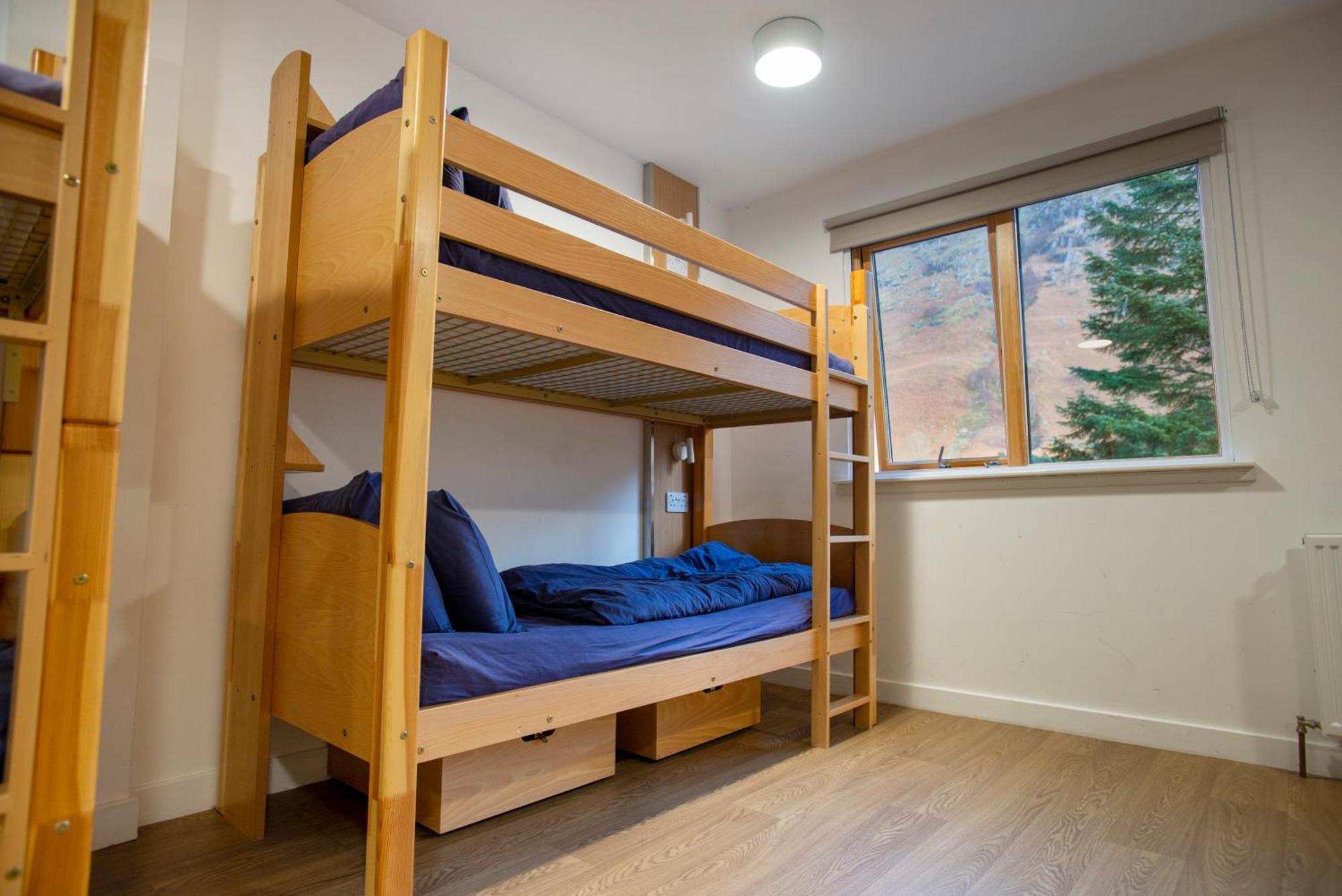 Glen Nevis Youth Hostel Fort William Exteriör bild A bunk bed